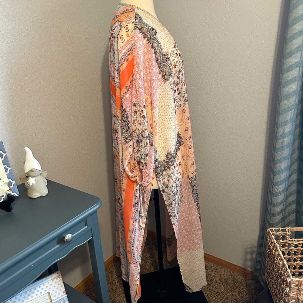 Gimmicks Duster Kimono - Picture 2 of 10